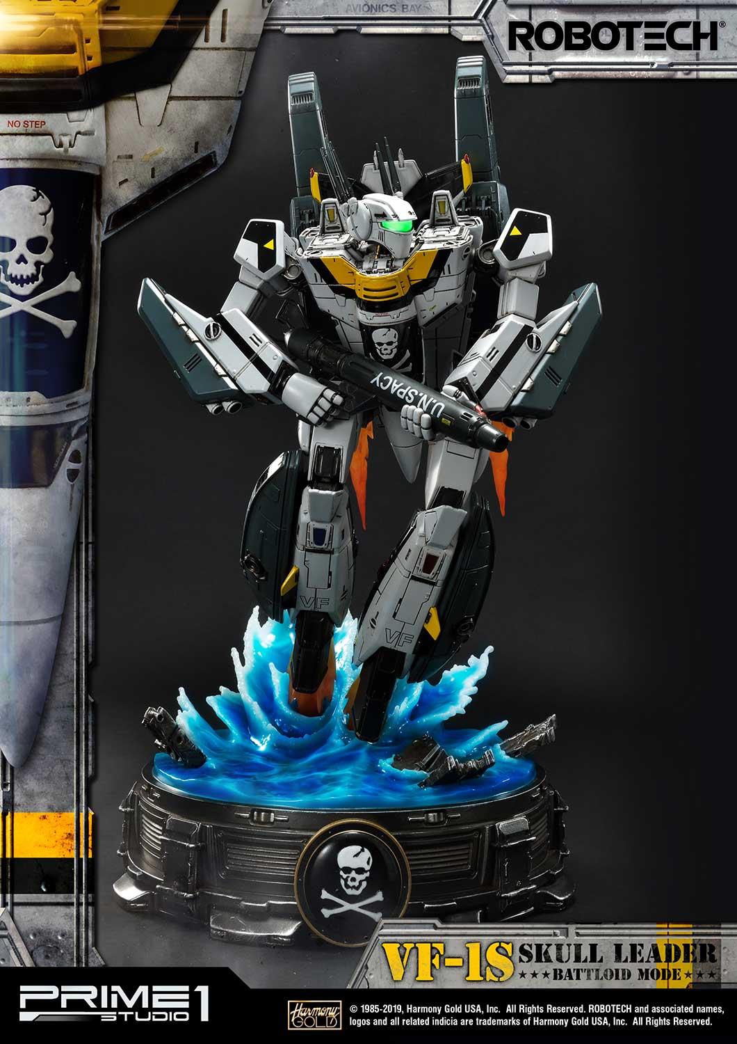 Premium Masterline Robotech VF-1S Skull Leader Battloid Mode